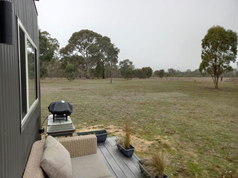 Redman View Luxury Lakeside Cabin - Tourism Caloundra 3