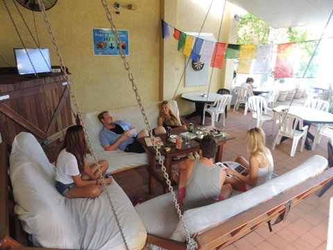 Reef Lodge Backpackers - Tourism Caloundra 3