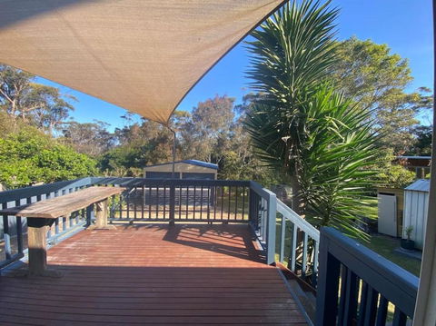 Reel & Relax: 3BR Beach House - Fish, Swim, Surf - Tourism Caloundra 1