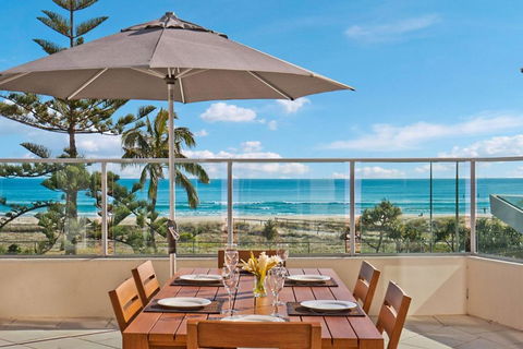 Reflections 202 - Tourism Caloundra 1