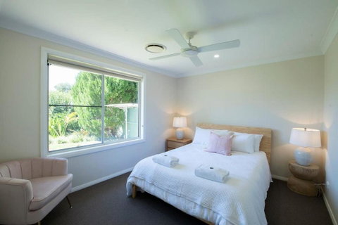 Regand Retreat - Luxurious Family Home, Pool - Tourism Caloundra 1