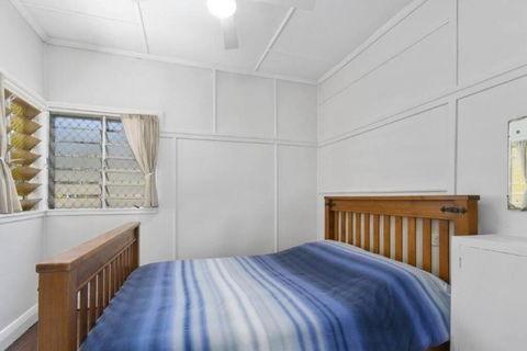 Relax On Rickman - Tourism Caloundra 3