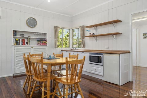 Relax On Rickman - Tourism Caloundra 1