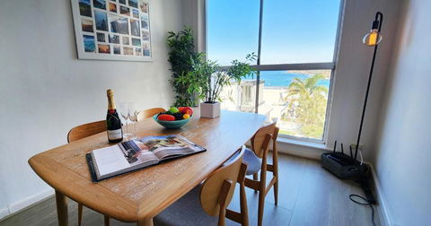Relaxed Coastal Living With Fantastic Sea Views - Tourism Caloundra 0