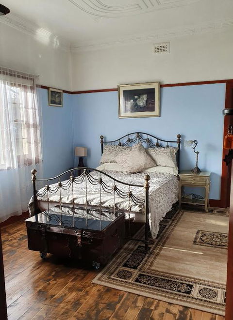 Renaisscents Homestay - Tourism Caloundra 0