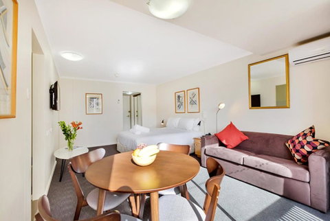 Renovated Stylish Studio - Tourism Caloundra 1