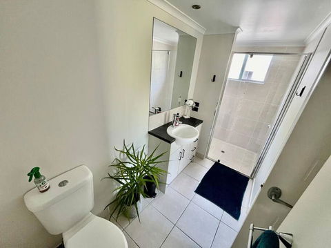 Resort Style Holiday Unit - Tourism Caloundra 2