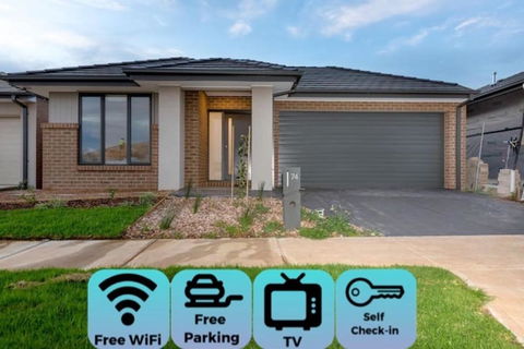 ResortStyle 4BR House With Parking - Tourism Caloundra 0
