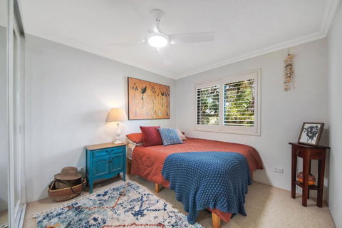 Rest A While - Tourism Caloundra 0