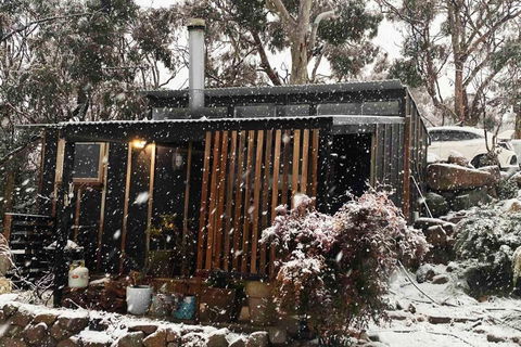 ReThynk Unique Tiny Home East Jindabyne - Tourism Caloundra 0