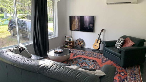 Retro Beach House - Macmasters Beach - Tourism Caloundra 1