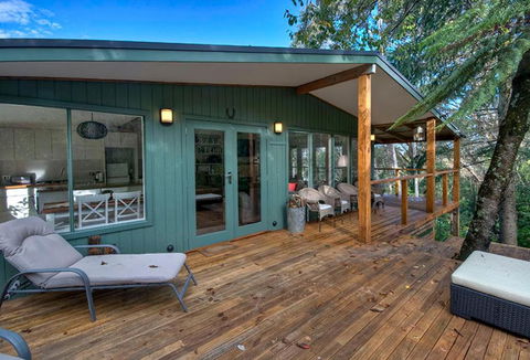 Ribbon Gum Lodge - Tourism Caloundra 2
