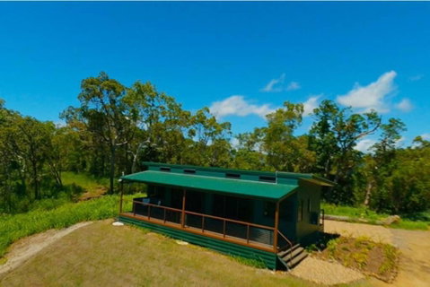 Ridge Cabin - Stunning Views - 5km From Neighbours - Tourism Caloundra 1