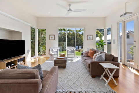RIPVIEW In Old Lonnie - Tourism Caloundra 2