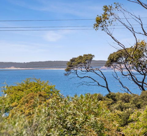 RIPVIEW In Old Lonnie - Tourism Caloundra 1