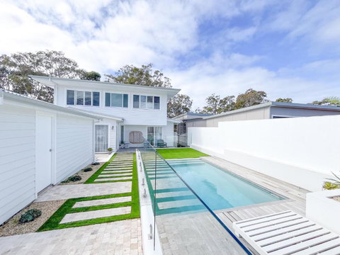 Riva House - Tourism Caloundra 0