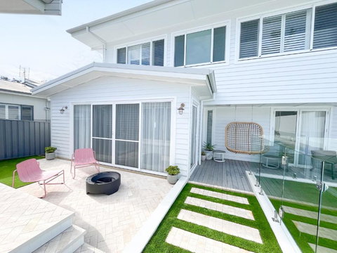 Riva House - Tourism Caloundra 1