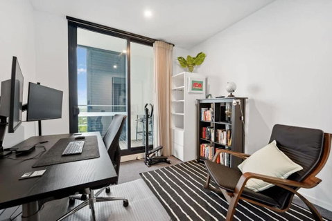 Riverina - Ultimate Footscray Getaway With Parking - Tourism Caloundra 3
