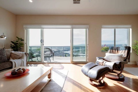 Riverview Escape - Tourism Caloundra 0