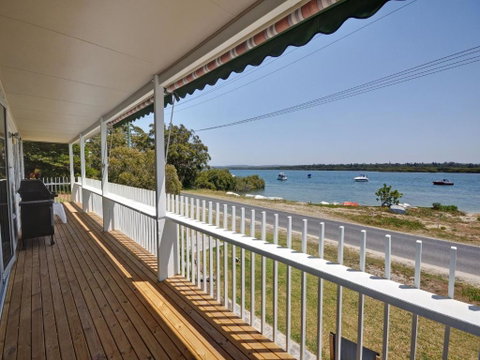 Riverwatch - Tourism Caloundra 3