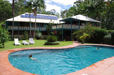 Riviera Bed & Breakfast - Tourism Caloundra 1