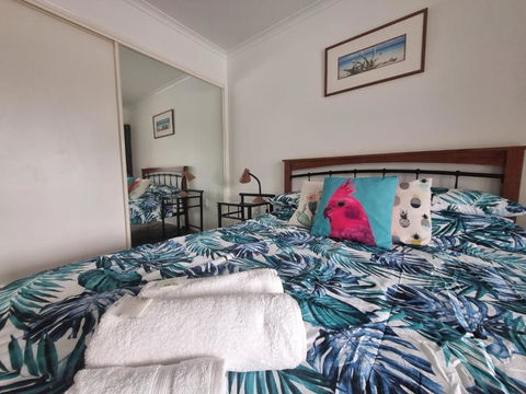 Residential Two-bedroom Unit On The Strand, Self-check In, Wi-fi - Tourism Caloundra 2
