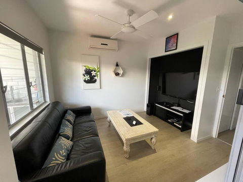 Relax At Trinity Beach Getaway, Blue Lagoon, Trinity Beach - Tourism Caloundra 2