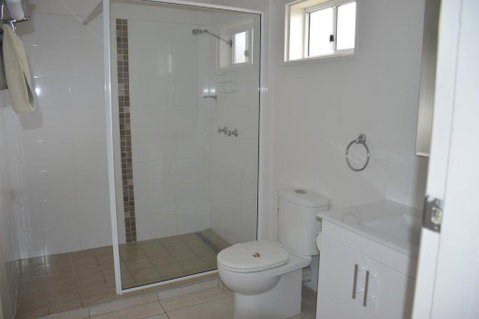 Rover Motel - Tourism Caloundra 1