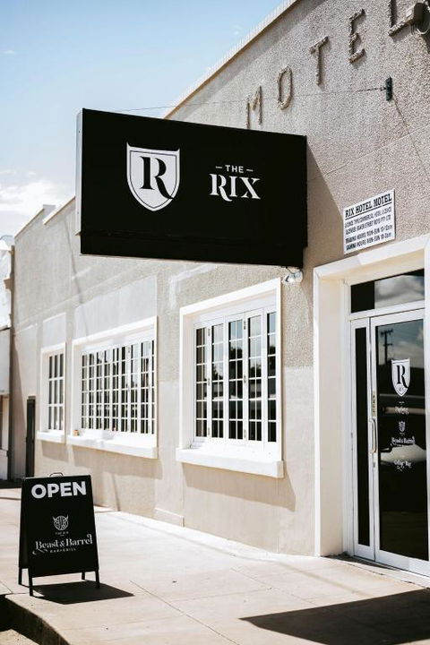 Rix Hotel Motel - Tourism Caloundra 2