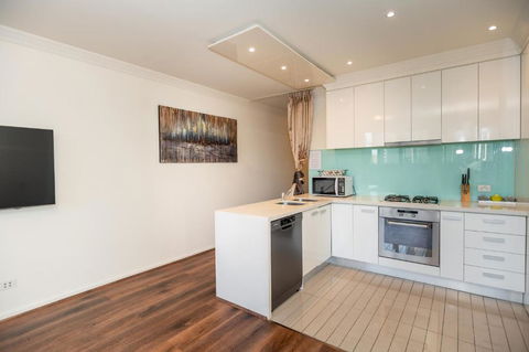 Rome Sky Villa - Tourism Caloundra 3