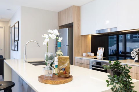 Rooftop Pool Stunning Apartment Queen Street - Tourism Caloundra 1