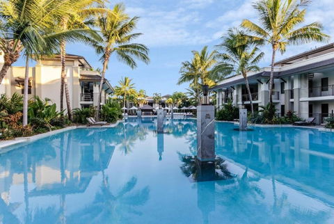 Rooftop Tranquility At Stunning Temple Resort - Tourism Caloundra 3