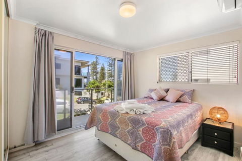 Rosalie Unit 1, 4 Margaret St, Kings Beach - Tourism Caloundra 1