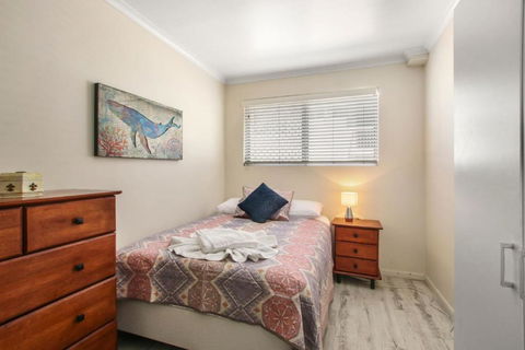 Rosalie Unit 1, 4 Margaret St, Kings Beach - Tourism Caloundra 2