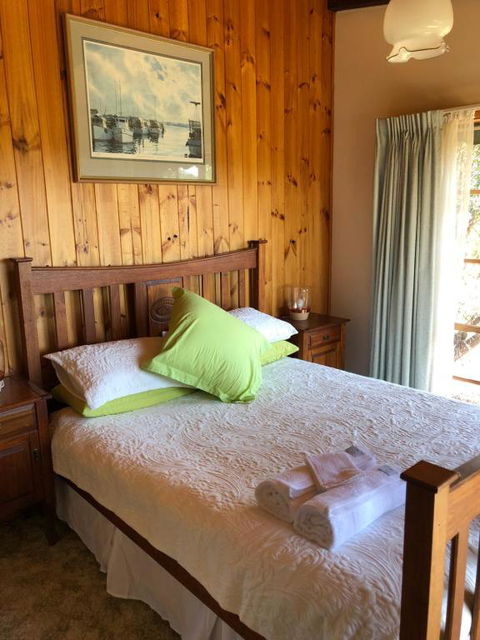 Rose Cottage - Tourism Caloundra 0