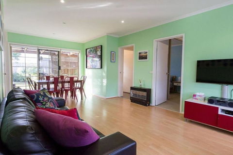 Rose Cottage - Tourism Caloundra 3