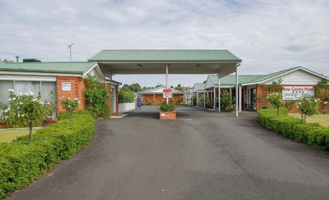 Rose Garden Motel - Tourism Caloundra 3