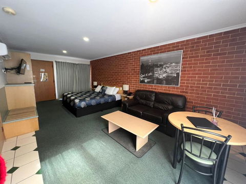 Rose Garden Motel - Tourism Caloundra 2