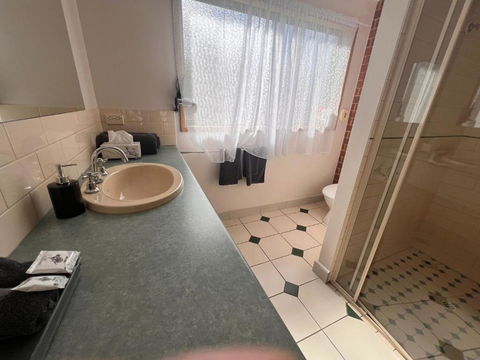 Rose Garden Motel - Tourism Caloundra 1