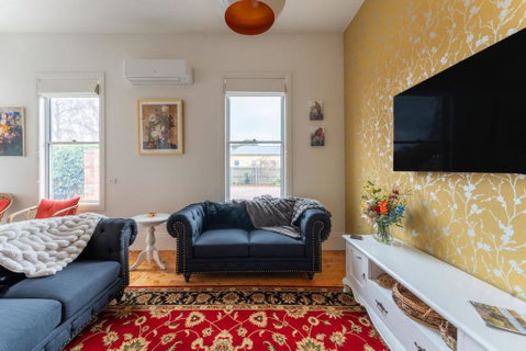 Rose Villa Heritage Home With Parking & WiFi - Tourism Caloundra 3