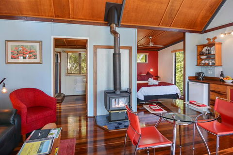 Rosebrook Cottages - Tourism Caloundra 3