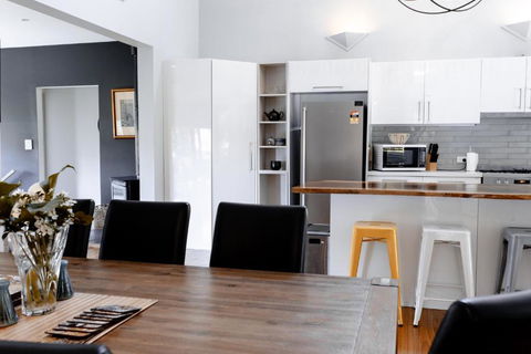 Rosella - Tourism Caloundra 2