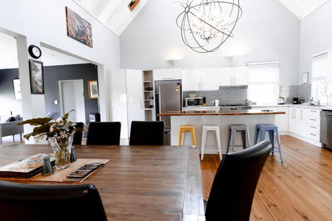 Rosella - Tourism Caloundra 1