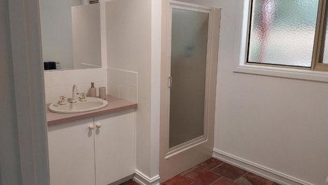 Roshnier Apartment - Tourism Caloundra 1