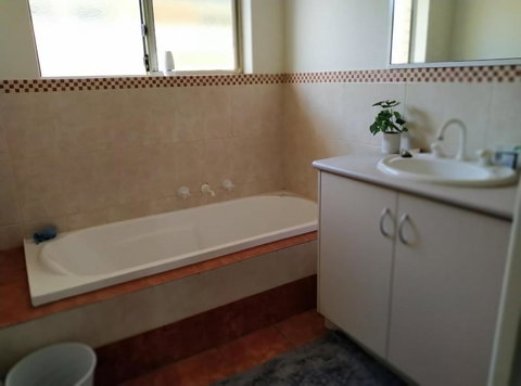 Ross - Tourism Caloundra 3