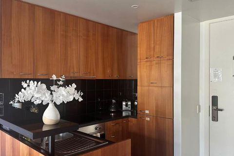 Royal Garden Residence - Tourism Caloundra 2