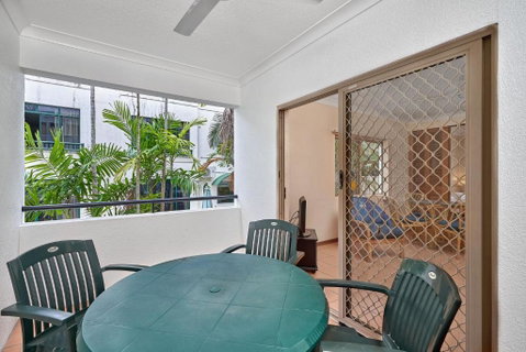 Royal Palm Villas - Tourism Caloundra 3
