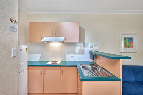 Royal Palm Villas - Tourism Caloundra 1