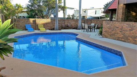 Royal Palms Motor Inn - Tourism Caloundra 2