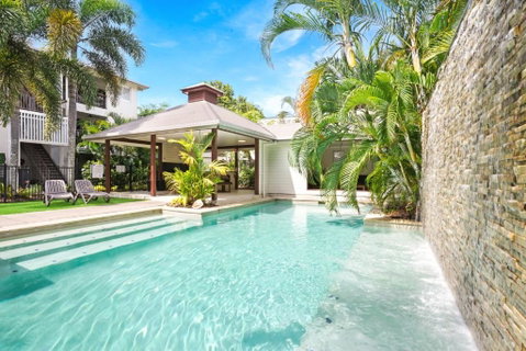Royal Pavilions 8 - Tourism Caloundra 0